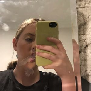 Meet your Posher, Chloe